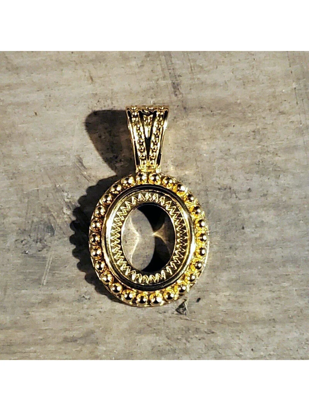 Cabochon Pendant Setting 12x10mm Oval Gold 14K Plated Rope Design